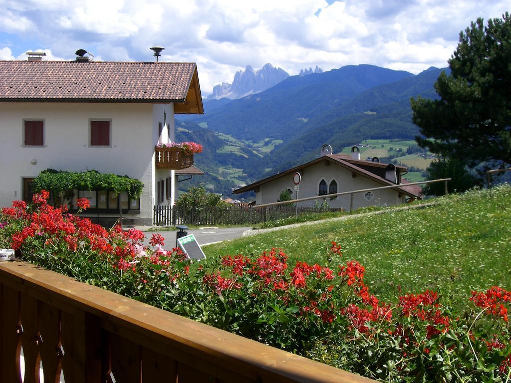 Gasthaus St. Valentin Klausen Rum bild